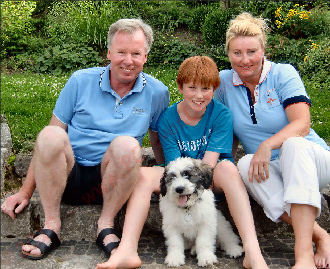 Adonis-Ben mit seiner Familie